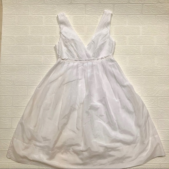 GAP Dresses & Skirts - 👗$15🎉Gap White Sheer Overlay Dress